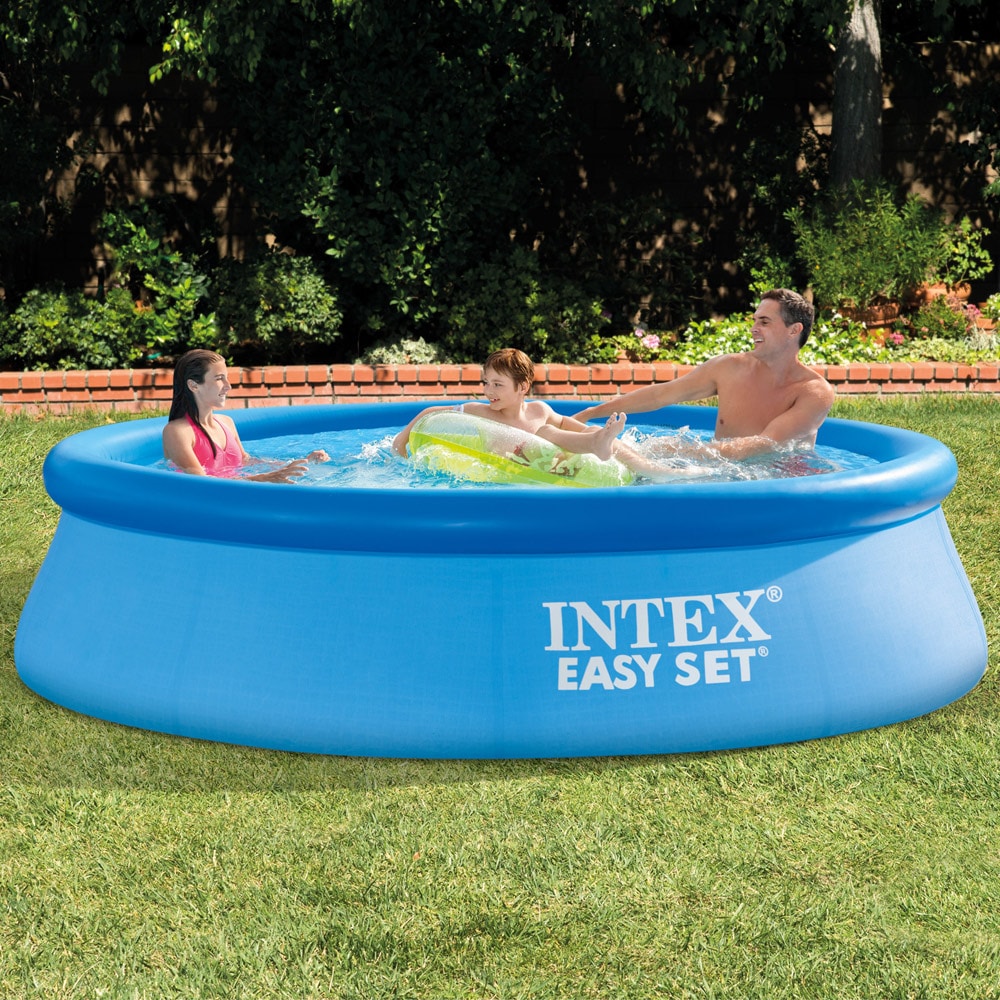 Familie spielt in dem Intex Easy Pool 28122 - 305×76 cm inkl. Pumpe
