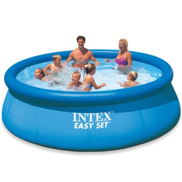Spielende Familie in Ihrem Intex Easy Pool 28914 - 366×91 cm