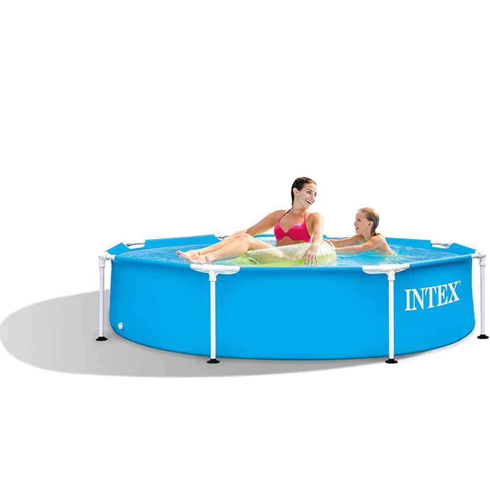 Frau und Kind spielen im Intex Frame Pool 28205 - 244x51cm
