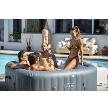 vier Menschen entspannen sich im LAY-Z-SPA® Hawaii HydroJet Pro™ Whirlpool, 180 x 180 x 71 cm, 4-6 Personen, eckig, grau