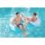 2 Menschen entspannen sich im Bestway 2-Personen Schwimmring 43009